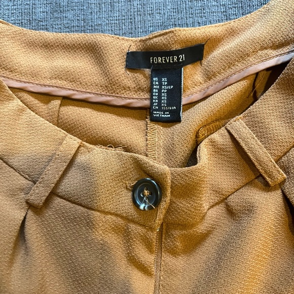 Short shorts (x2) - Picture 6 of 7